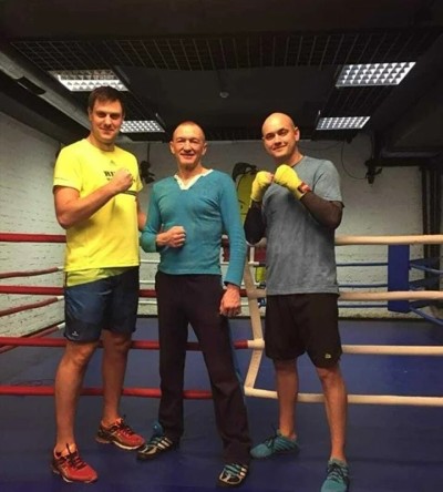 Тренировки по боксу групповые  Клуб единоборств "Груша" (12 тренировок) - купить в Балапане